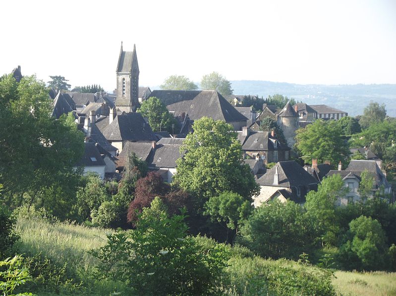 File:Juillac correze vue.JPG