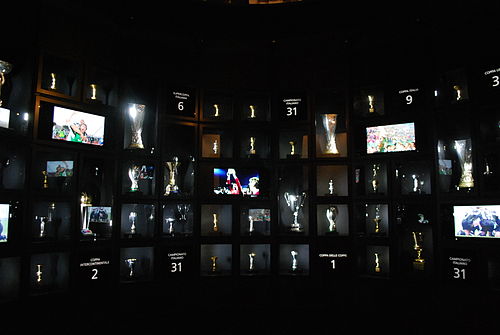 La salle des trophées du club (1897-2013) au Juventus Museum.