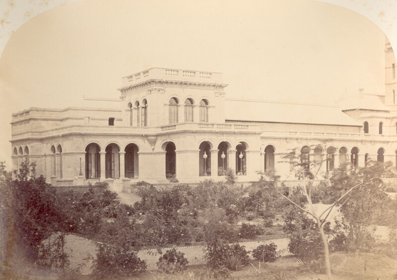 File:KITLV 100082 - Unknown - Government House of the British authority at Gunesh Khind at Poona in India, seen from the east - Around 1875.tiff