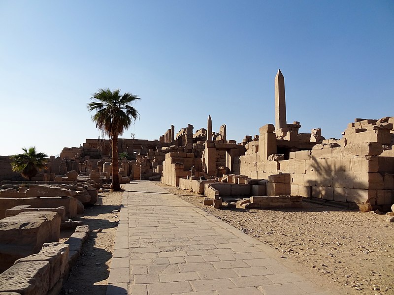 File:Karnak Tempelkomplex 12.jpg