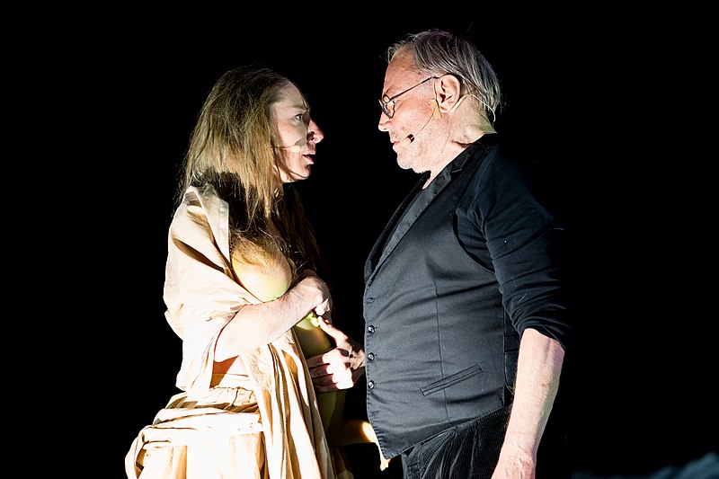 File:Kathleen Morgeneyer, Klaus Maria Brandauer - 2019191225347 2019-07-10 Fotoprobe Nibelungen Festspiele Worms Überwältigung - 3333 - AK8I2271.jpg