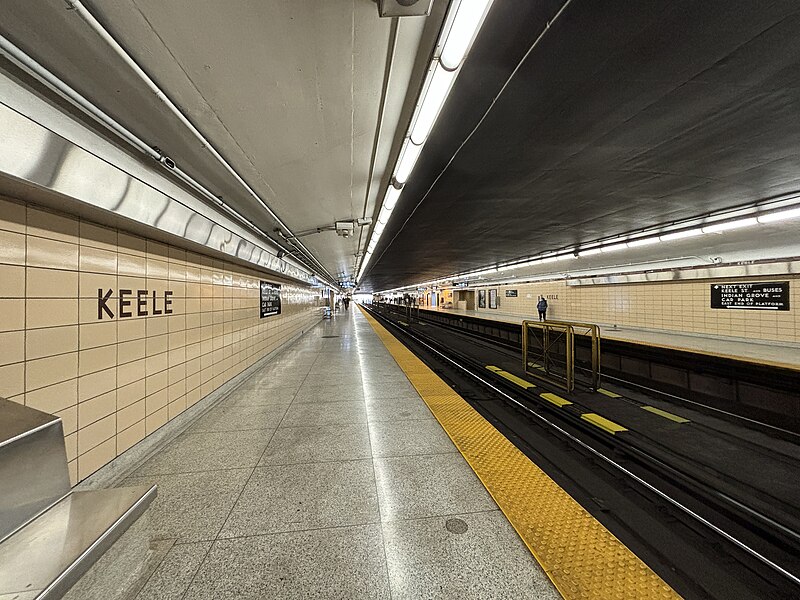 File:Keele Station Platform 2023.jpg