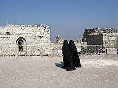 Krak des Chevaliers, Muslim women, Syria.jpg