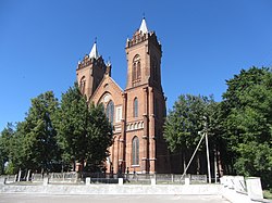 庫皮什基斯市内的教堂