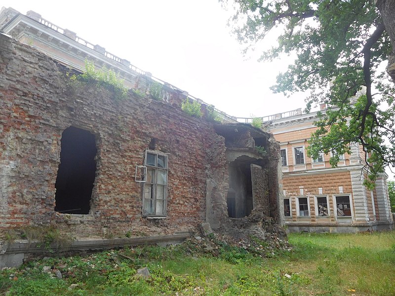 File:Kyianytsia - Palace ruins.jpg