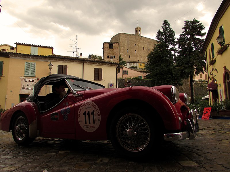 File:La piazza di Montefiore e il gran premio Nuvolari.jpg