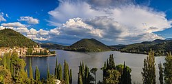 Озеро Пьедилуко, Panoramica.jpg
