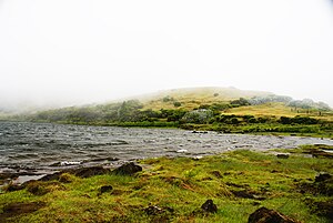 Lagoa do Landroal, as brumas descem a serra, concelho das Lajes do Pico, ilha do Pico, Açores, Portugal.JPG