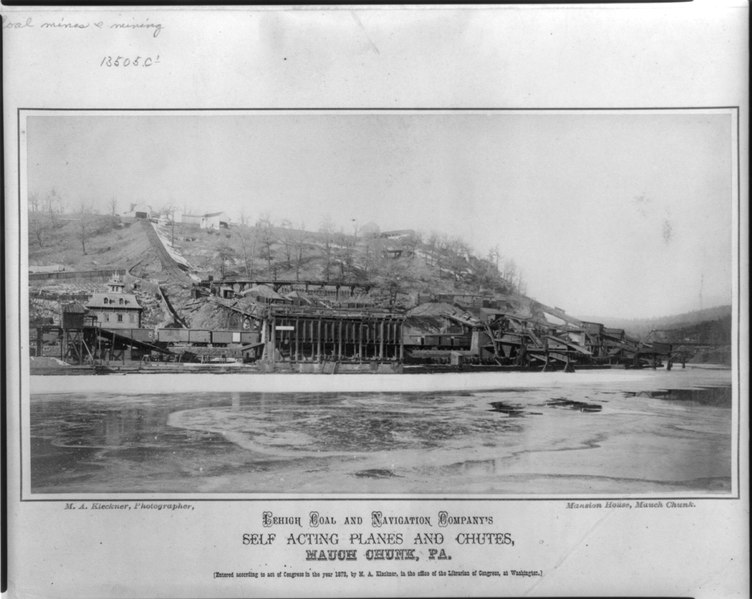 File:Lehigh Coal and Navigation Company's self acting planes and chutes, Mauch Chunk, Pa. LCCN2012648314.tif