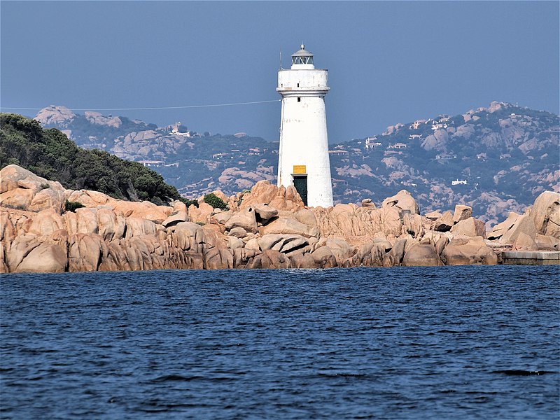 File:Lighthouse Faro di Capo d'Orso 01.jpg
