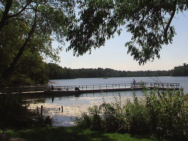 File:Lily Lake Boat Launch.jpg