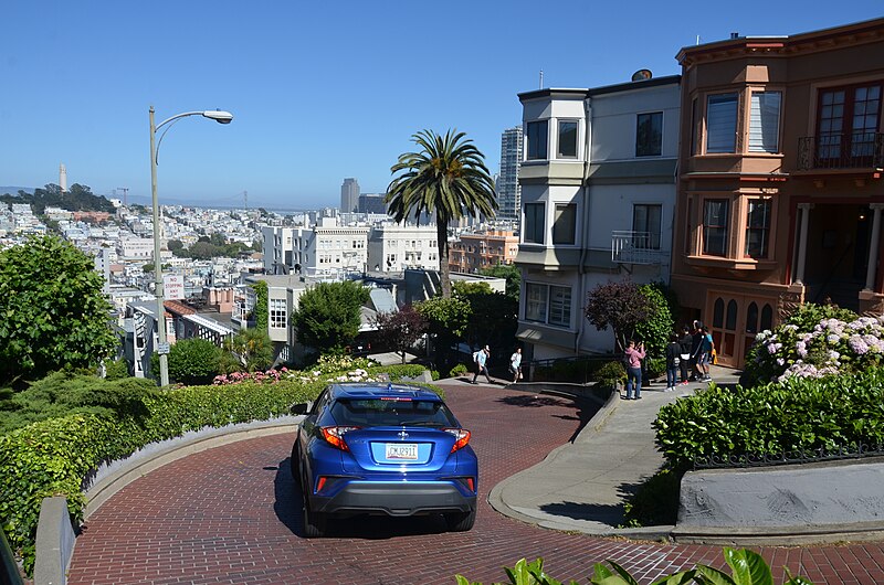 File:Lombard Street San Francisco 2019 5.jpg