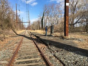 Looking down the former Glen Riddle station towards Center City in 2017.jpg