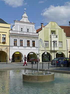 Houses 3&4 and Fountain in 2014