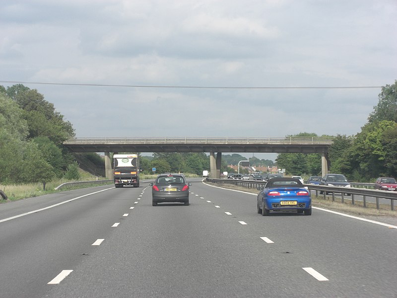 File:M4 roadbridge - Mill Lane crosses - geograph.org.uk - 2509660.jpg