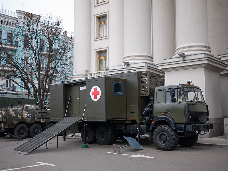 File:MAZ ambulance, Kyiv 2021, 21.jpg