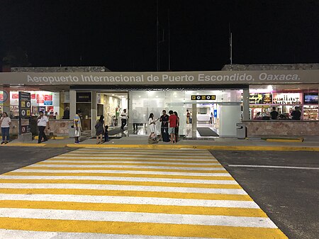 Lapangan Terbang Antarabangsa Puerto Escondido