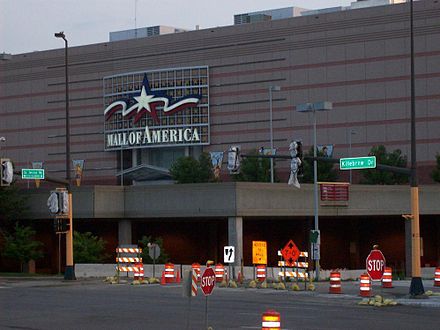 Mall of America entrance and Killebrew Drive
