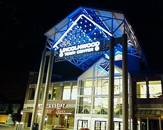 <span class="mw-page-title-main">Lincolnwood Town Center</span> Shopping mall in Illinois, United States