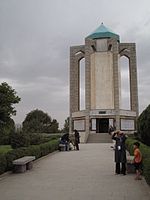 Mausolee Baba Taher Hamedan.jpg