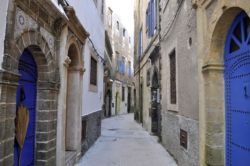File:Medina of Essaouira walk along the narrow streets.jpg