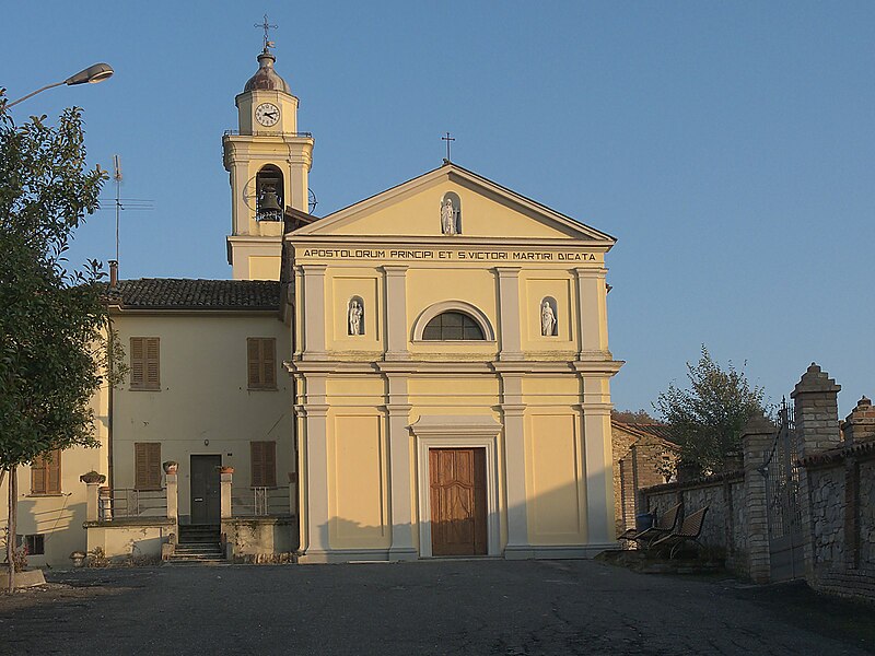 File:Momperone (AL) - chiesa dei Santi Pietro e Vittore.jpg