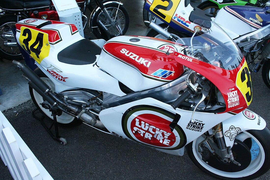 Suzuki RGV500