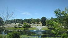 Fontaine du cimetière du mont Kisco jeh.jpg