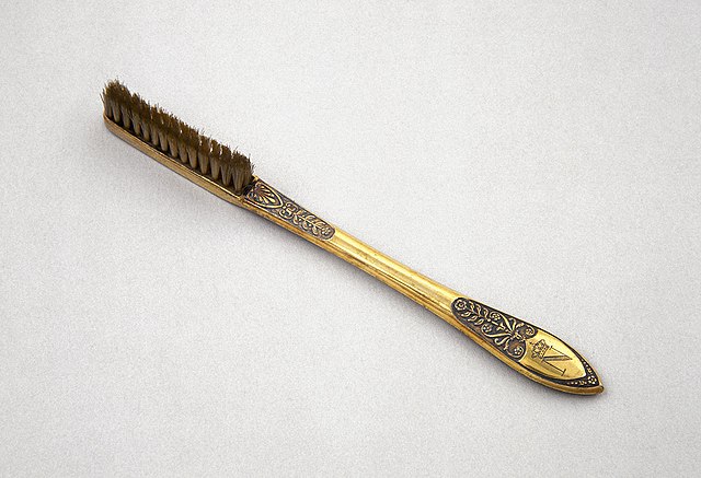The horsehair toothbrush was said to have been used by Napoleon Bonaparte (1769–1821)