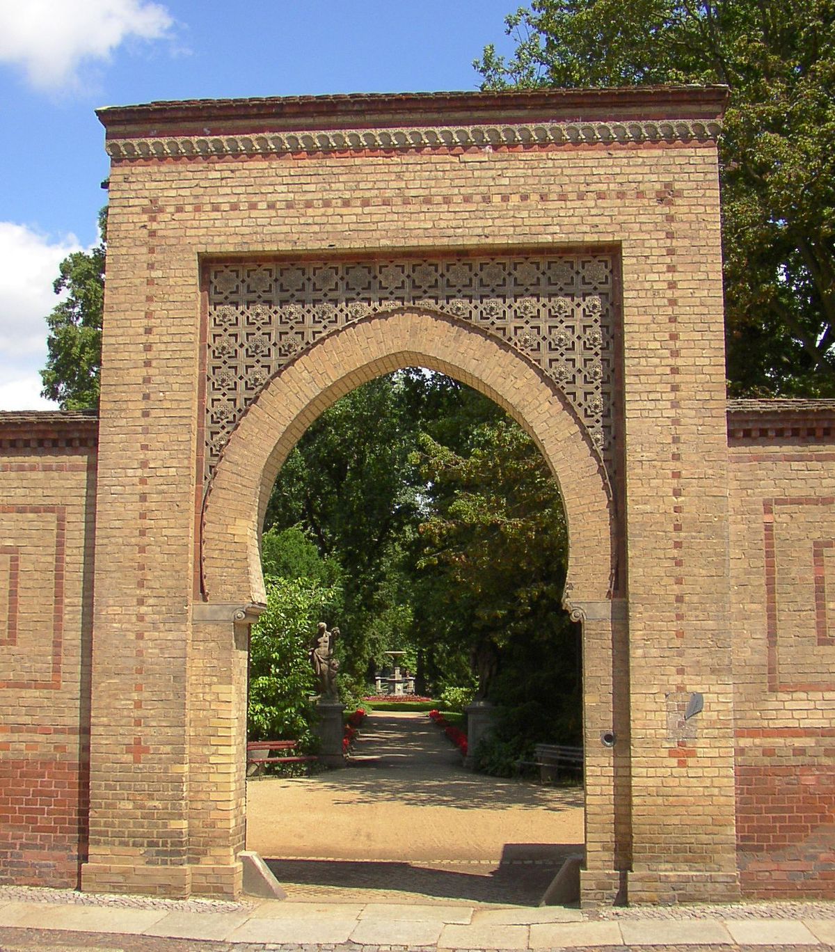 Datei Neuruppin Tempelgarten Portal Jpg Wikipedia