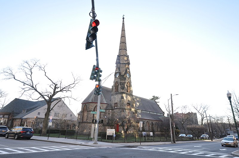 File:NewRochelleNY TrinityStPaulsEpiscopalChurch.jpg