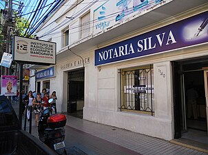 Frontis de notaría en Talca, Chile.