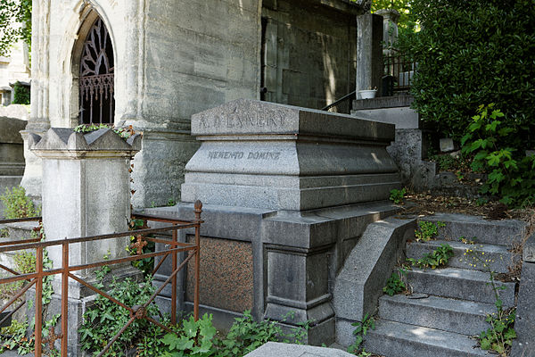 D'Ennery's grave at Père Lachaise cemetery