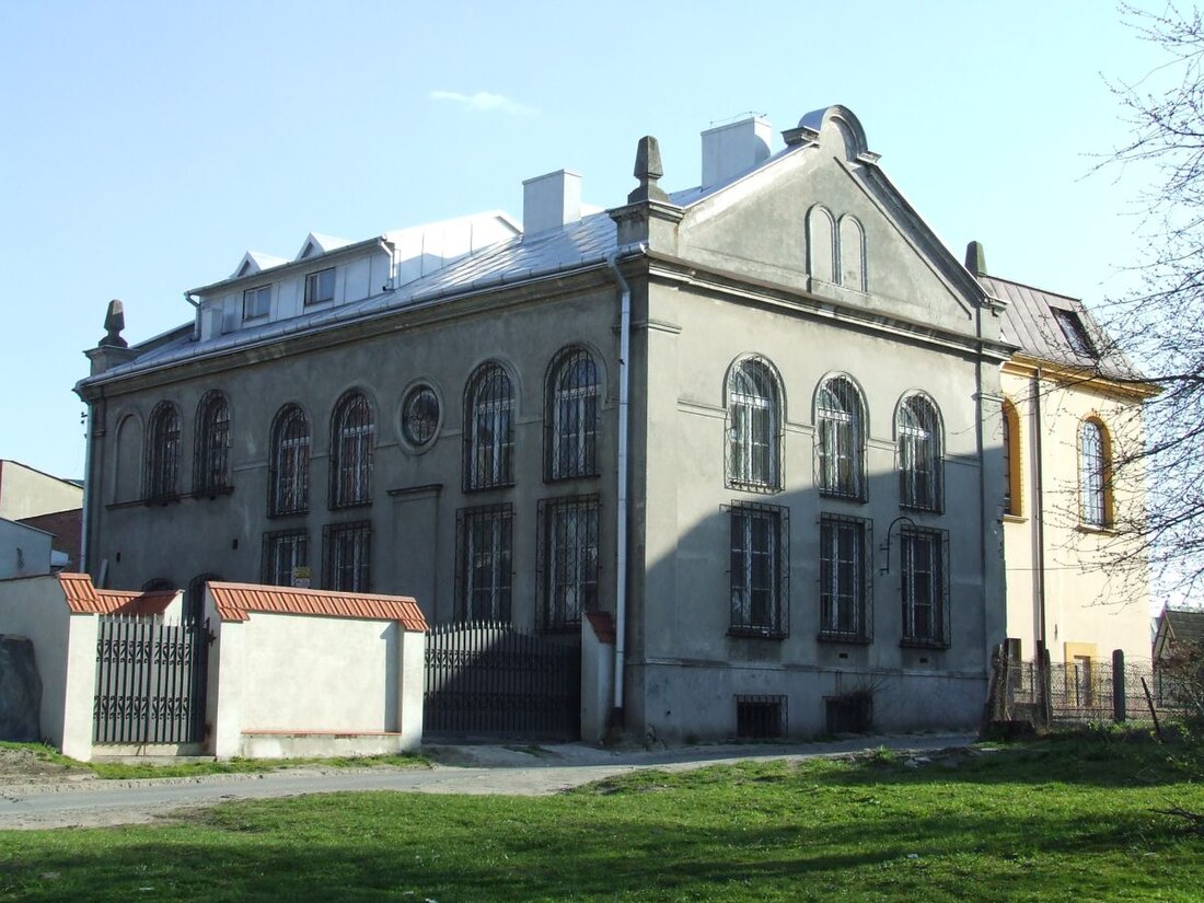 File:POL Jarosław small synagogue.jpg