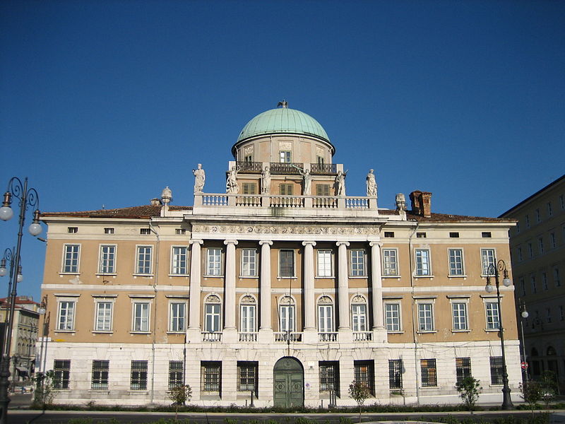 File:Palazzo Carciotti Trieste.jpg