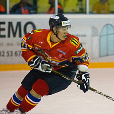 Piter Zuzin - Fribourg-Gottéron va HKM Zvolen, 24.08.2010.jpg