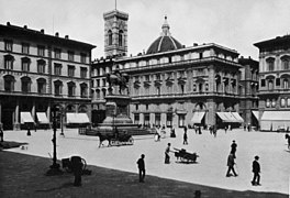 La Piazza Vittorio Emanuele II en 1895-1900.