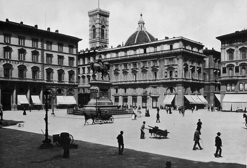 File:Piazza della repubblica in 1895.jpg