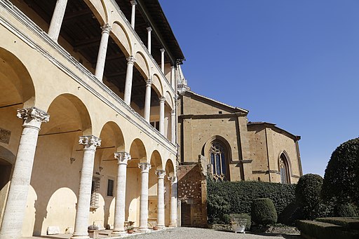 The hanging garden of Palazzo Piccolomini