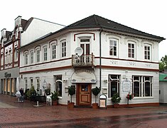 This is a photograph of an architectural monument. Wohnhaus mit Gaststätte Fahltskamp 11 Baujahr: um 1870