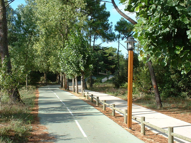 File:Piste cyclable france.jpg