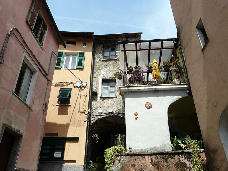 File:Pogliasca (Borghetto di Vara)-paese5.jpg