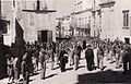 16 May 1946 - Italiano: Jozef Gawlina si dirige verso la Chiesa Madre per la celebrazione eucaristica.