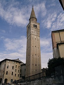 Campanile (Glockenturm) des Doms