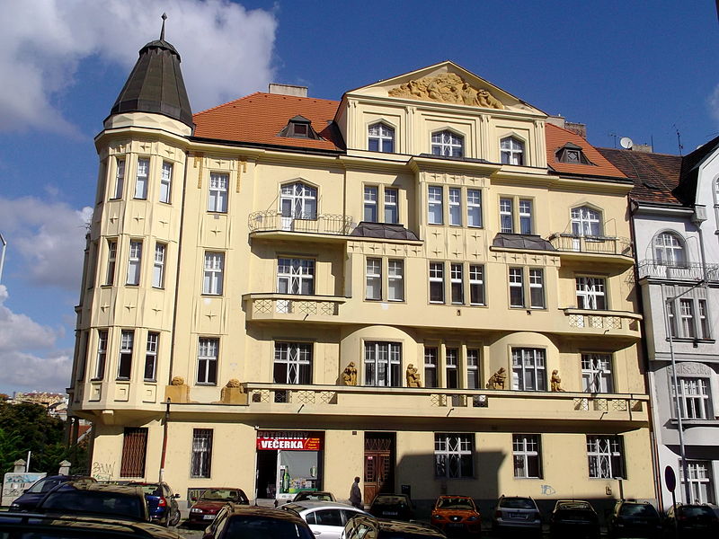 File:Praha Nusle Boleslavova 9.JPG