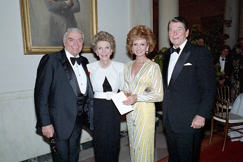 File:President Ronald Reagan and Nancy Reagan with Ernest Borgnine and Tova Borgnine.jpg
