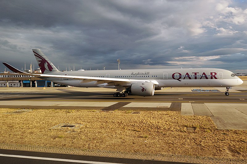 File:Qatar Airways, A7-ANA, Airbus A350-1041 (44530434034).jpg