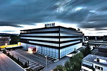 The Cube, R&M Headquarter, Wetzikon, Switzerland RM Kubus Abendstimmung HR.jpg