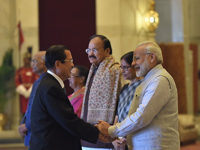 File:Ram Nath Kovind, the Vice President, Shri M. Venkaiah Naidu and the Prime Minister, Shri Narendra Modi meeting the Prime Minister of the Kingdom of Cambodia, Mr. Samdech Akka Moha Sena Padei Techo Hun Sen.jpg