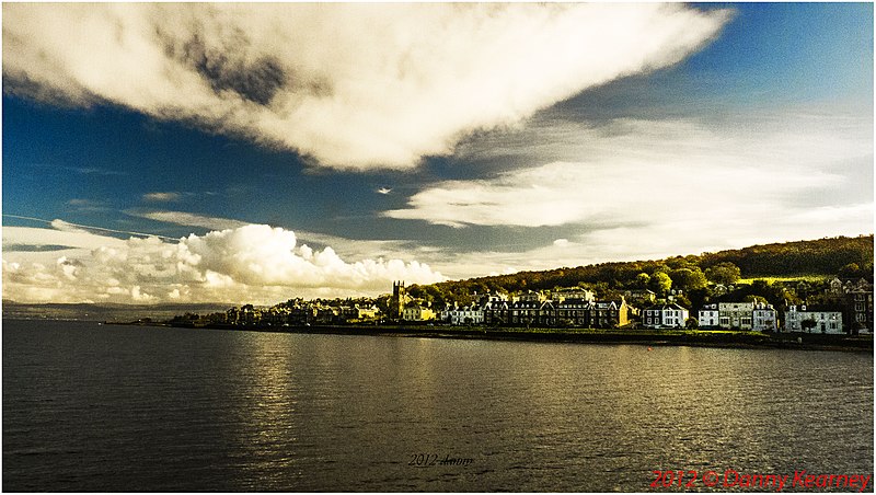 File:Rothesay Isle Of Bute - panoramio.jpg